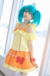 ahoge aqua_hair cosplay macross macross_frontier miniskirt ranka_lee skirt suzune tank_top thighhighs twintails zettai_ryouiki rating:Safe score:0 user:nil!