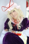 blonde_hair choker cosplay detached_sleeves dress hat popuri touhou yakumo_yukari rating:Safe score:0 user:nil!