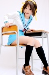 cosplay desk hairband hair_ribbons kipi kneehighs pantyhose sailor_uniform school_uniform suzumiya_haruhi suzumiya_haruhi_no_yuuutsu rating:Safe score:2 user:darkgray