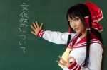 cosplay hairbow hakurei_reimu lenfried sailor_uniform school_uniform touhou translated rating:Safe score:0 user:nil!