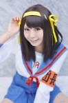 armband cosplay hairband hair_ribbons irori_(ii) pantyhose pleated_skirt sailor_uniform school_uniform sheer_legwear skirt suzumiya_haruhi suzumiya_haruhi_no_yuuutsu rating:Safe score:0 user:nil!