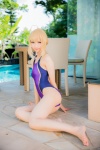 ahoge barefoot blonde_hair cosplay fate/series fate/stay_night king~earth~ mike one-piece_swimsuit ponytail saber swimsuit rating:Safe score:2 user:nil!