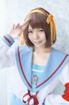 armband cosplay hairband hair_ribbons pleated_skirt sailor_uniform school_uniform skirt suzumiya_haruhi suzumiya_haruhi_no_yuuutsu u-kari rating:Safe score:0 user:nil!