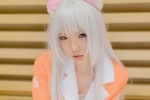 aki_(iv) animal_ears bakemonogatari caramel_eyes cat_ears cosplay hanekawa_black pyjamas white_hair rating:Safe score:4 user:pixymisa