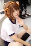 cosplay gym_uniform hairband hair_ribbons sakuramochi_mako socks suzumiya_haruhi suzumiya_haruhi_no_yuuutsu rating:Safe score:0 user:nil!