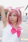 animal_ears bowtie bunny_ears cosplay koto_maron mahou_sensei_negima! makie_sasaki pink_hair sailor_uniform school_uniform rating:Safe score:0 user:pixymisa