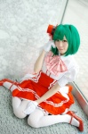 apron blouse cosplay gloves green_hair hayase_ami macross macross_frontier miniskirt ranka_lee skirt thighhighs top_hat twintails rating:Safe score:1 user:nil!
