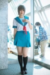 cosplay kneesocks nagato_yuki narihara_riku pleated_skirt sailor_uniform school_uniform silver_hair skirt suzumiya_haruhi_no_yuuutsu rating:Safe score:1 user:nil!