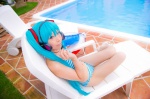 aqua_hair bikini cosplay hatsune_miku headset mashiro_yuki pool project_diva swimsuit twintails vocaloid rating:Safe score:0 user:nil!