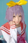 aka_(morimori) cosplay hairband hiiragi_tsukasa lucky_star purple_hair sailor_uniform school_uniform rating:Safe score:0 user:nil!