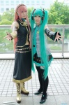cosplay default_costume hatsune_miku kazuha kureha_marie megurine_luka twintails vocaloid rating:Safe score:0 user:Log