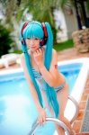 aqua_hair bikini cosplay hatsune_miku headset mashiro_yuki pool project_diva swimsuit twintails vocaloid rating:Safe score:0 user:nil!