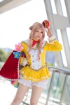 atelier_meruru blonde_hair bow cape cosplay crown dress merurulince_rede_arls miho pettipants rating:Safe score:0 user:nil!