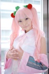 blouse cosplay detached_sleeves hairbows hatsune_miku necoco pink_eyes pink_hair tie twintails vocaloid rating:Safe score:0 user:pixymisa