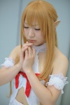 armbands asuna_(sao) blonde_hair blouse bow cosplay elf_ears sword_art_online yaya rating:Safe score:0 user:pixymisa