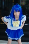 ahoge aka_(morimori) blue_hair cosplay izumi_konata lucky_star pantyhose pleated_skirt sailor_uniform school_uniform skirt rating:Safe score:0 user:nil!