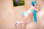 aqua_hair ass bikini cosplay hatsune_miku headset mashiro_yuki project_diva swimsuit twintails vocaloid rating:Safe score:2 user:nil!