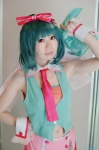 cosplay green_hair mashiro shorts tagme_character tagme_series tie top_hat tubetop vest rating:Safe score:0 user:nil!
