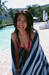 bikini cleavage kawamura_yukie pool swimsuit towel wet rating:Safe score:0 user:nil!