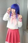 ahoge blue_hair cosplay izumi_konata kochou_ran lucky_star midriff sailor_uniform school_uniform rating:Safe score:0 user:nil!