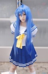 ahoge blue_hair cosplay izumi_konata kneesocks lucky_star mamitan pleated_skirt sailor_uniform school_uniform skirt rating:Safe score:0 user:nil!