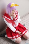 aiba_ai cosplay hairbow hiiragi_tsukasa kneesocks lucky_star miniskirt pleated_skirt purple_hair sailor_uniform school_uniform skirt rating:Safe score:0 user:nil!