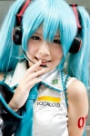 aqua_hair blouse cosplay detached_sleeves hatsune_miku headset popuri tie twintails vocaloid rating:Safe score:0 user:pixymisa