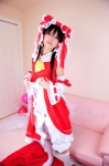 cosplay hairbow hakurei_reimu hanausagi_manyu jumper miko socks touhou rating:Safe score:0 user:LittleSweetLoli