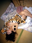 blankets cleavage hanai_miri ns_eyes_337 stuffed_animal tiger rating:Safe score:1 user:nil!