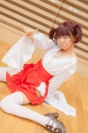 cosplay hakama_skirt hayase_ami kimono miko saki_(manga) thighhighs twintails usuzumi_hatsumi zettai_ryouiki rating:Safe score:2 user:pixymisa