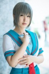 cosplay nagato_yuki narihara_riku pleated_skirt sailor_uniform school_uniform silver_hair skirt suzumiya_haruhi_no_yuuutsu rating:Safe score:0 user:nil!