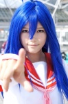 ahoge blouse blue_hair cosplay izumi_konata lucky_star natumiya_renzu sailor_uniform scarf school_uniform rating:Safe score:0 user:pixymisa