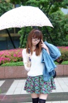 blouse glasses hairband hayase_ami miniskirt skirt sweater thighhighs umbrella zettai_ryouiki rating:Safe score:6 user:nil!