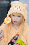 cosplay doma_umaru himouto!_umaru-chan hoodie tshirt yui_(ii) rating:Safe score:1 user:nil!
