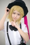 blonde_hair blouse bowtie cosplay kagamine_rin ribbon skirt suspenders top_hat uu vocaloid rating:Safe score:0 user:pixymisa