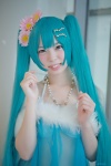 aqua_hair babydoll bra cosplay flowers hatsune_miku hiiragi_haruka necklace twintails vocaloid rating:Safe score:0 user:pixymisa