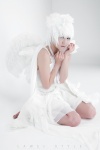 barefoot dress han_ga_eun white_hair wings rating:Safe score:0 user:mock