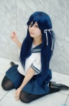 asakura_irori baka_to_test_to_shoukanjuu blue_hair cosplay hair_ribbons kirishima_shouko pleated_skirt sailor_uniform school_uniform skirt thighhighs rating:Safe score:0 user:nil!