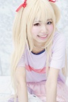 blonde_hair blouse boku_wa_tomodachi_ga_sukunai cosplay hair_ribbons hasegawa_kobato heterochromia himemiya_mahore plushie skirt twintails rating:Safe score:0 user:pixymisa