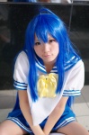 aka_(morimori) blue_hair cosplay izumi_konata lucky_star pleated_skirt sailor_uniform school_uniform skirt rating:Safe score:2 user:xkaras