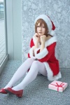 cosplay hair_clips hayashida_azu hirasawa_yui k-on! pantyhose santa_costume stocking_cap white_legwear rating:Safe score:3 user:pixymisa