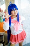 ahoge blue_hair cosplay izumi_konata lucky_star minazuki_sakuno sailor_uniform school_uniform rating:Safe score:0 user:nil!