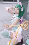 cosplay garter_straps green_hair hairbow macross macross_frontier macross_frontier:_sayonara_no_tsubasa mashiro_ayaki ranka_lee shorts thighhighs tie top_hat twintails vest wand rating:Safe score:1 user:nil!