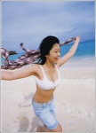 akiyama_nana beach cleavage croptop denim flannel_shirt ocean pupil shorts rating:Safe score:0 user:nil!