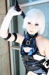 bandages cosplay fate/apocrypha fate/series halter_top iwori jack_the_ripper knives white_hair rating:Safe score:2 user:nil!