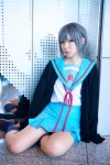 cosplay kana_yuuki nagato_yuki silver_hair suzumiya_haruhi_no_yuuutsu rating:Safe score:1 user:Log