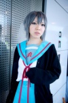 cosplay kana_yuuki nagato_yuki silver_hair suzumiya_haruhi_no_yuuutsu rating:Safe score:1 user:Log