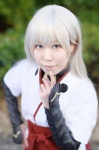 aya_(v) cosplay gauntlets kimono pleated_skirt skirt tagme_character tagme_series white_hair rating:Safe score:0 user:nil!