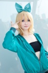 blonde_hair cosplay hairbow kagamine_rin nepachi sweatshirt tubetop vocaloid rating:Safe score:0 user:pixymisa