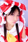 cosplay hairbow hakurei_reimu hanausagi_manyu jumper miko touhou rating:Safe score:0 user:LittleSweetLoli